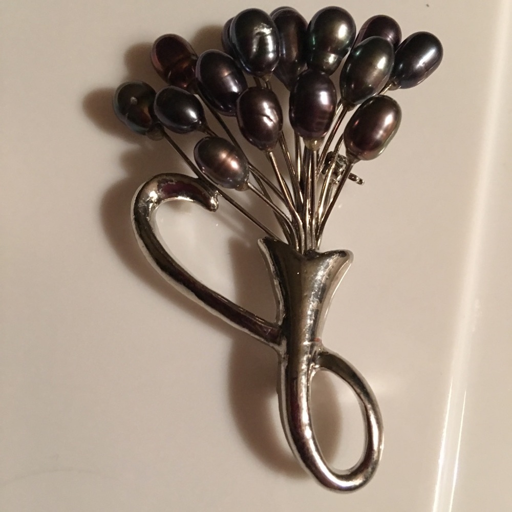 Pretty Fresh water pearl Brooch